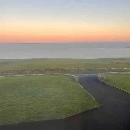 Seaview Wild Atlantic Pod 公寓 *